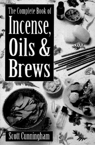 Bild på Complete book of incense, oils and brews