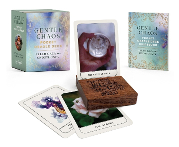 Bild på Gentle Chaos Pocket Oracle Deck