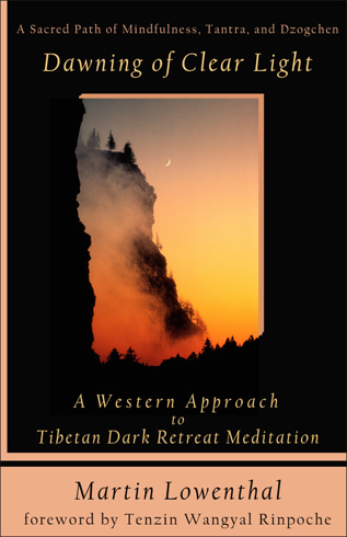 Bild på Dawning Of Clear Light: A Western Approach To Tibetan Dark R