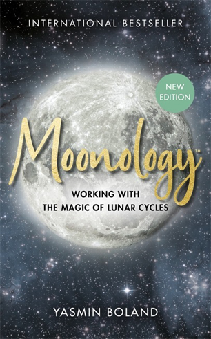 Bild på Moonology™ (Revised Edition): Working with the Magic of Lunar Cycles